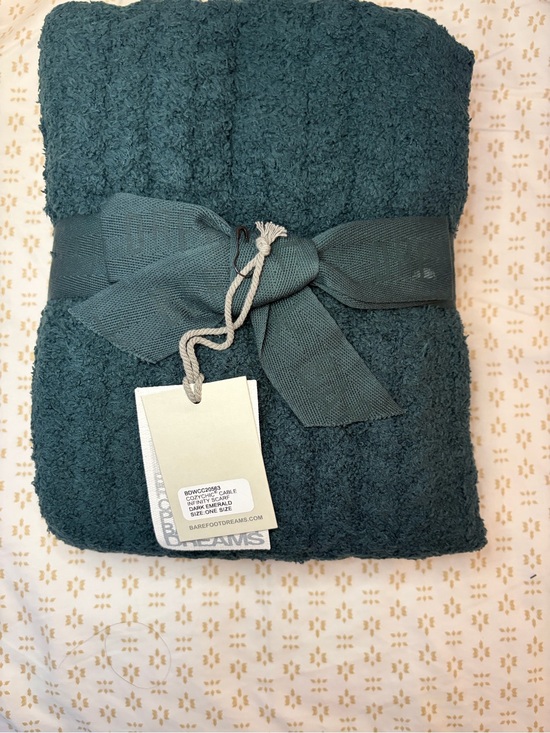 Barefoot Dreams Accessories - Barefoot Dreams CozyChic Cable Infinity Scarf- Emerald